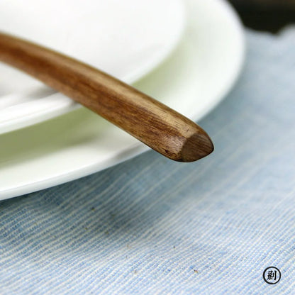 5 piezas de cucharas y tenedor de madera natural